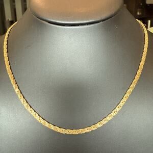 Vintage Gold Tone Flat Woven Chain Link Classic Necklace 17.5”
